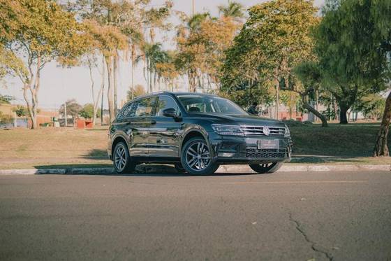 VOLKSWAGEN TIGUAN 1.4 250 TSI TOTAL FLEX ALLSPACE COMFORTLINE TIPTRONIC VOLKSWAGEN TIGUAN 1.4 250 TSI TOTAL FLEX ALLSPACE COMFORTLINE TIPTRONIC